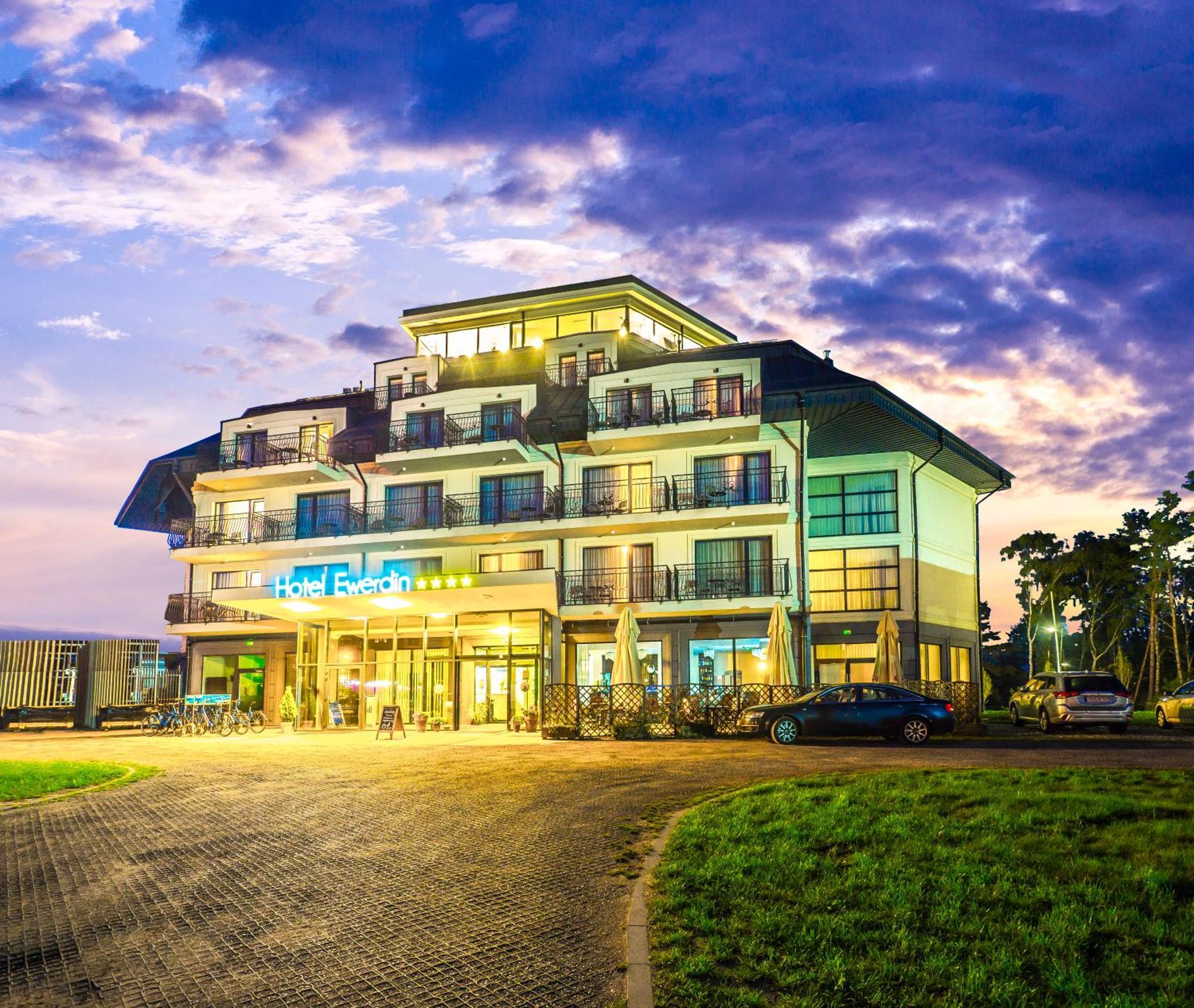 Hotel Ewerdin Świnoujście Exteriör bild